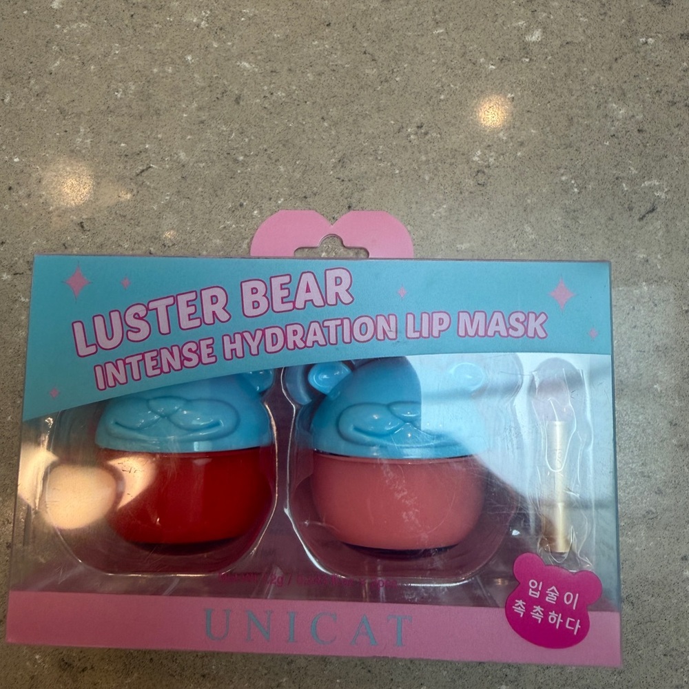 NWT Intense Hydration Lip Mask set of 2 cute bear masks & spatula 👄